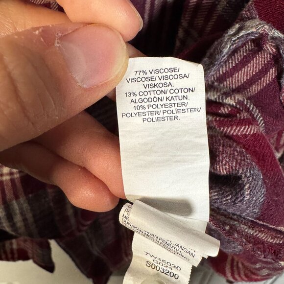 Lucky Brand Womens Red Plaid Button Up Shirt SZ Large Lightweight Cotton Blend - Picture 6 of 9